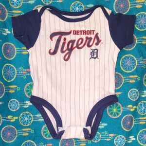 Genuine Merchandise Detroit Tigers Navy and White Bodysuit